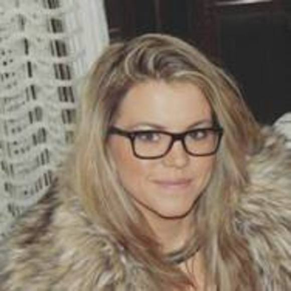 Meet your Posher, Alanna - Picture 1 of 1